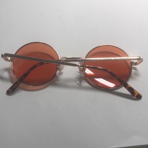 (FREE w PURCHASE OF 3+) Retro Inspired Circle Sunglasses - Picture 2 of 2